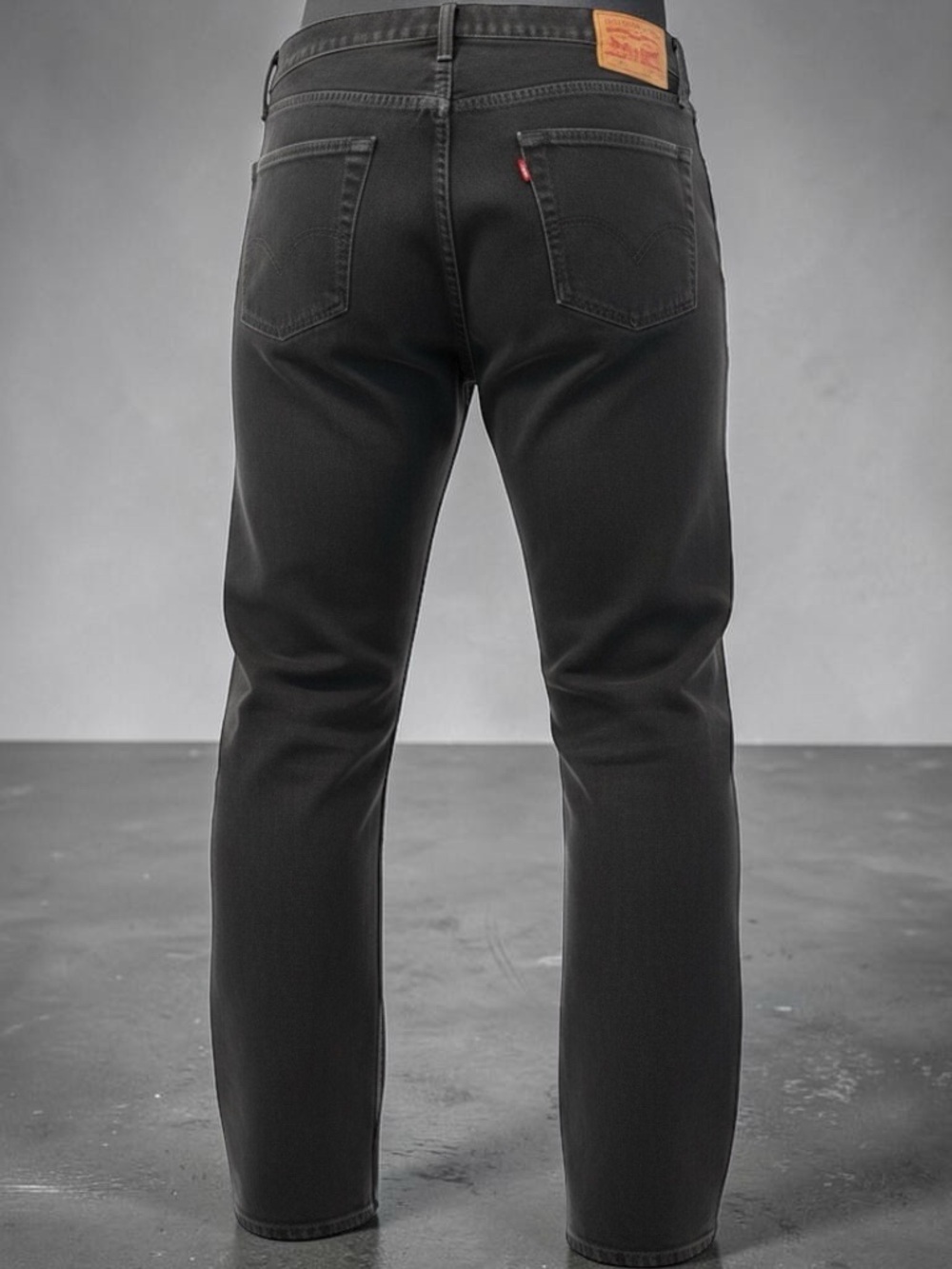 Levi’s 550 Men's Relaxed Fit Black Tapper Leg Jeans